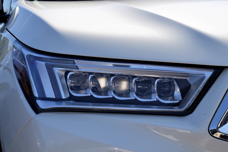 automobile-ST CYR SUR MER-min_acura-headlamp-2834131